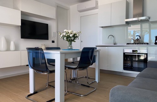 Marina di Ragusa Villa | Mare Ibleo, Seafront House, Topazio Apartment