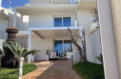Marina di Ragusa Villa | Mare Ibleo, Seafront House, Topazio Apartment