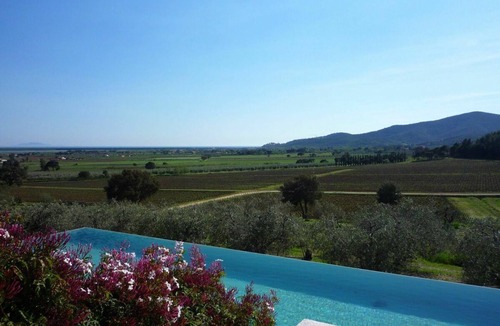 Castiglione della Pescaia Villa | Maremma coast villa, Tuscan villa with pool Italy