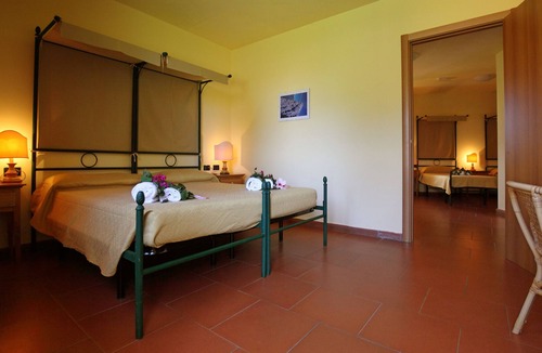 Botricello Hotel | Marina del Marchese Beach Resort