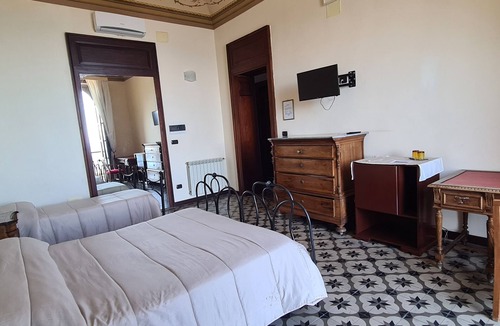 Milazzo Bed & Breakfast | Marina Inn