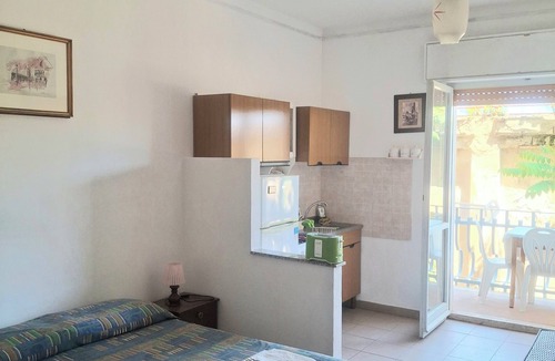 Tropea Apartment | Marina, seaside area, 5 min.walk beach, 15 min. trainstation, wi fi. parking.