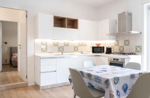 Tiche House | Mascarata