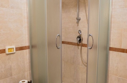 Nicosia House | Matrimoniale con Bagno Privato in Camera