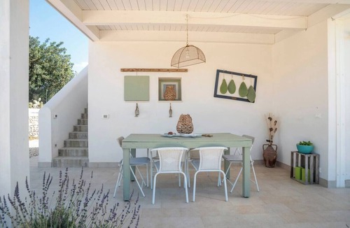 Avola Villa | Mediterranean-style villa surrounded by centuries-old olive and lemon trees