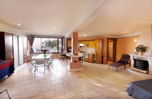 Gerace Villa | mediterranean villa on the outskirts of the historical marvel Gerace