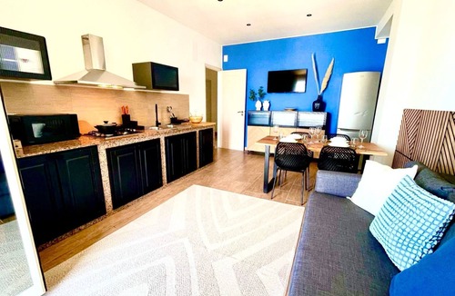 Aspra Apartment | Meeresstrand - La Riva by Interhome