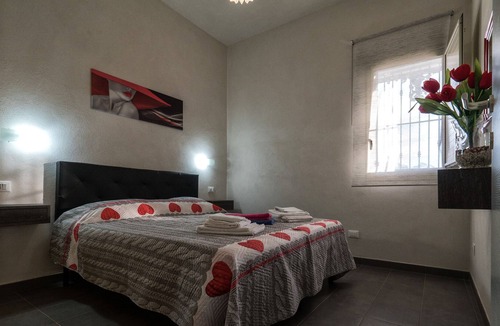 Menfi House | Menfi (AG) 1 km from the sea surrounded by olive trees.
