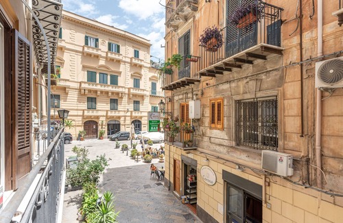 Castellammare Vucciria Apartment | MetaM Apartment in the City Center by Wonderful Italy