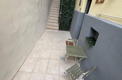 Bagnoli Apartment | Metro Hause