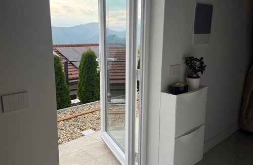 Vallebona House | Mimosetta Guest House: A Cozy Cottage Surrounded by Peace and Greenery, with Views of the Sea and Mountains