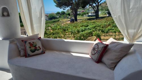 Lingua House | MIravilla Salina