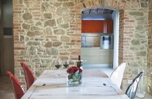 Badicorte House | Modern design farmhouse with wonderful swimming pool, located in a small town
