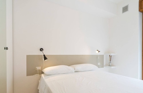 Strongoli Apartment | Modern suite 30 mt to the sea