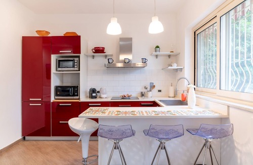 Mondello Villa | MONDELLO COTTAGE ULIVO 1 | Beach Apartment with Private Garden & Parking