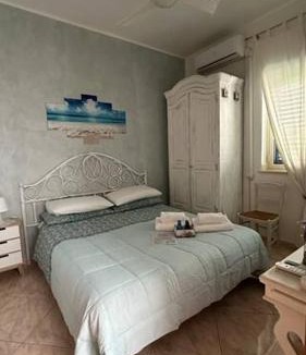 Mondello House | mondello lilla' room