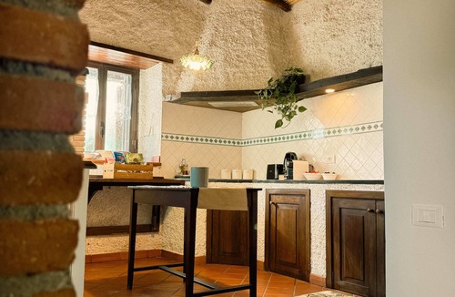 Pedara Ski Chalet | Mondifeso Chalet (Etna+vineyard+jacuzzi)