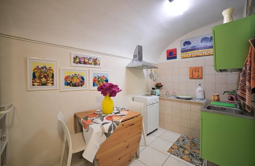 Vittoria Apartment | 'Monolocale Frappato' Apartment with Wi-Fi and Air Conditioning
