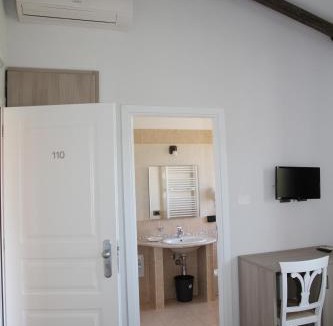 San Marco d'Alunzio Hotel | Monte San Giovanni-Nebrodi Rooms