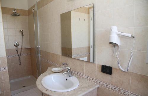 San Marco d'Alunzio Hotel | Monte San Giovanni-Nebrodi Rooms