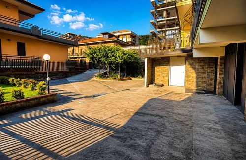 Zafferana Etnea Apartment | Montegrappa House - Large spaces, sleeps 5, fast Wi-Fi, private parking