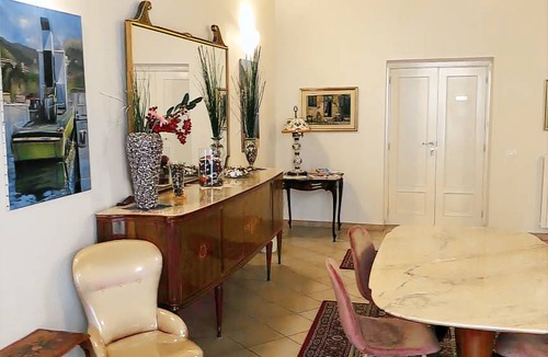 Historical Downtown Salerno House | Motel