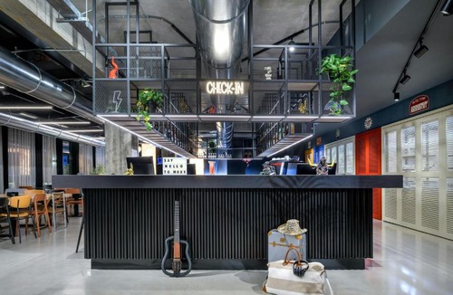 Torre Annunziata Hotel | Moxy Pompeii