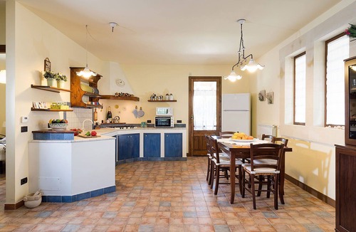 Casale Modica Villa | My Rental Homes - Villa Nora with spacious terrace and infinity pool with Jacuzzi