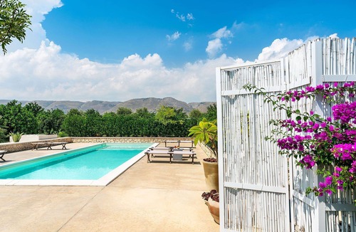 Avola Villa | My Rental Homes - Villa Orangella located near the sea with private pool 6 bedrooms 12 sleeps