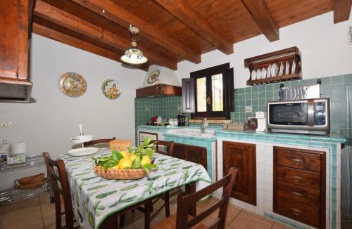 Syracuse House | Mythos Holidays & Events