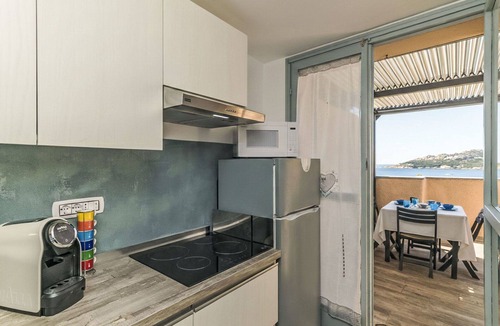 Santa Reparata Apartment | Nice apartment for 4 guests with TV, terrace and panoramic view