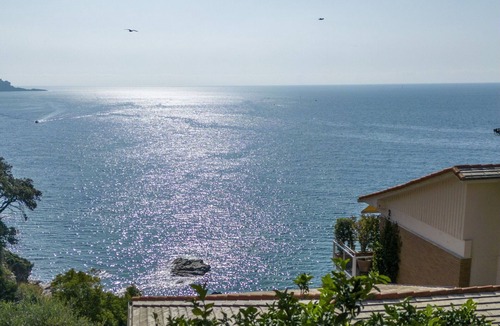 Recco Apartment | Nice apartment for 4 guests with WIFI, A/C, TV, balcony and panoramic view, close to Portofino