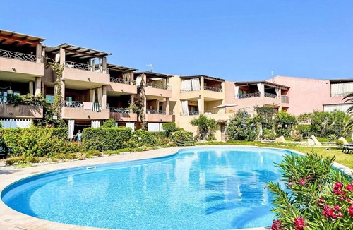 Porto Pozzo Apartment | Nice apartment for 6 people with WIFI, pool, A/C, terrace and pets allowed