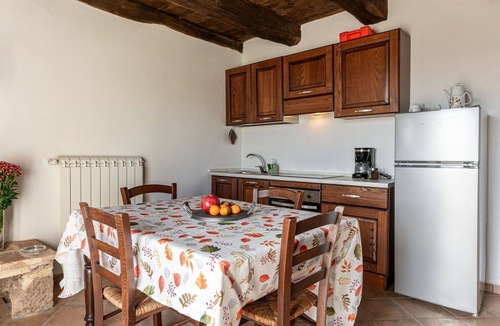 Arcidosso House | Nice apartment in villa for 2 people with patio, pets allowed and panoramic view