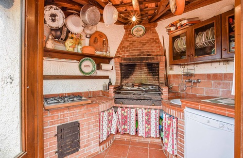 San Marco d'Alunzio House | Nice home in San Marco D'Alunzio with WiFi