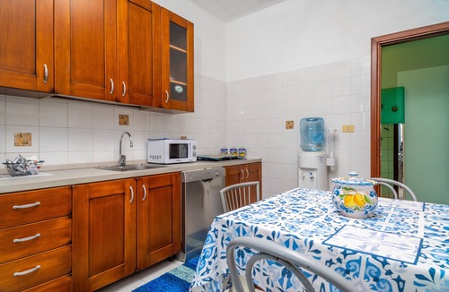 San Giorgio-Librino-San Giuseppe la Rena-Zia Lisa-Villaggio Sant'Agata Apartment | Nigido Holiday House Simona Apartment with Sea View, Wi-Fi and Air Conditioning