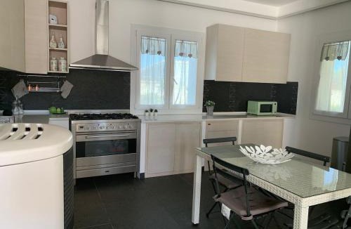 Maeggio Apartment | Nina's Garden - Private Villa with Pool