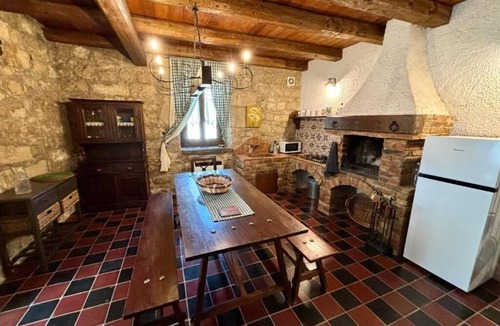 Monterosso Almo Cottage | Oak Cottage