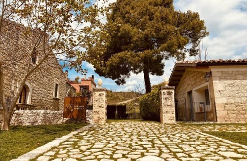 Monterosso Almo Cottage | Oak Cottage