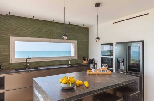 Syracuse Villa | Oasis by the sea
