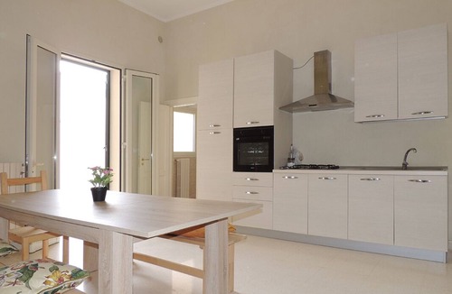 Diso Apartment | Oikia Vacanze - Diso Giulia. Palazzo antico in Piazza S. Oronzo a Diso.