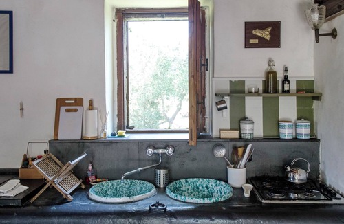 Archi House | Old barn renovated by the sea