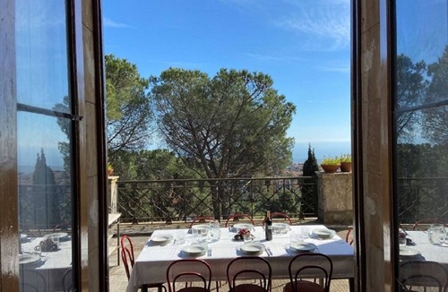 Piedimonte Etneo Villa | OLD STYLE VILLA - UPSTAIRS EXCLUSIVE APARTMENT