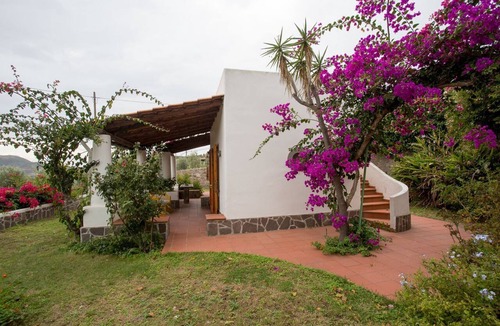 Lipari House | Olivetta – Vacation Home with Ocean View & Garden, Lipari (Aeolian Islands)
