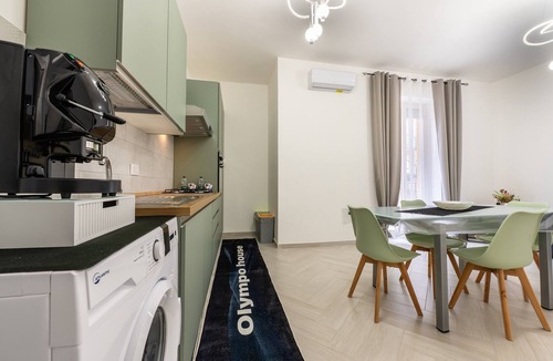 Agrigento Apartment | Olympo House Apartment with Balcony, Sea View, Wi-Fi, and Air Conditioning