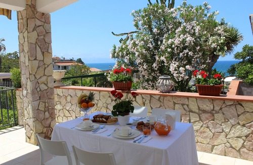 Trappeto Villa | On holiday by the sea just 100 meters from the beach !