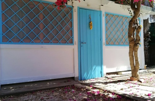 Syracuse Ski Chalet | On the sea carratois direct access to the beach