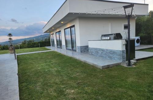 Fiumefreddo di Sicilia Villa | Open Land Holiday Suite