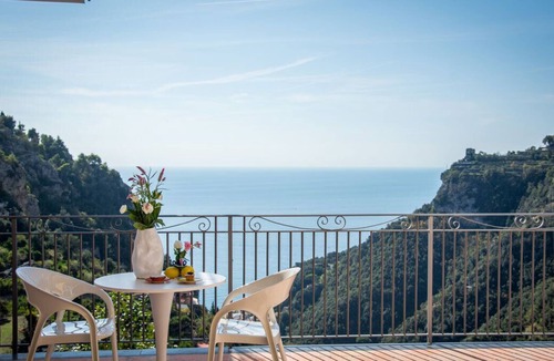 Pontone Bed & Breakfast | Palazzo San Giovanni Resort, 10 charming apartments on the Amalfi Coast