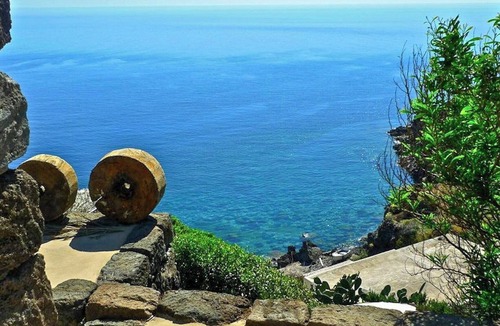 Pantelleria House | Pantelleria house between sea and hot springs
